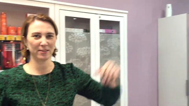 Покажи Приложение и Получи презент. Студия красоты Ирис смотреть онлайн