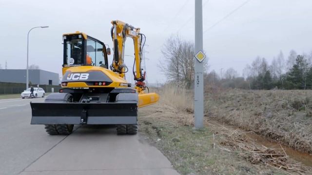 Колесный экскаватор JCB Hydradig 110W — впечатляющая универсальность! смотреть онлайн