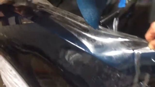 Процесс нанесения антигравийной плёнки Hexis Bodyfence на BMW X6 смотреть онлайн