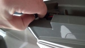 Как перевесить двери холодильника самому?