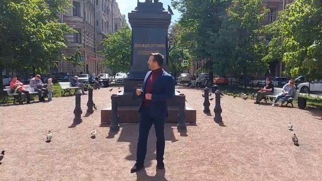 Вышел на улицы Петербурга, читать стихи в день рождения Пушкина. смотреть онлайн