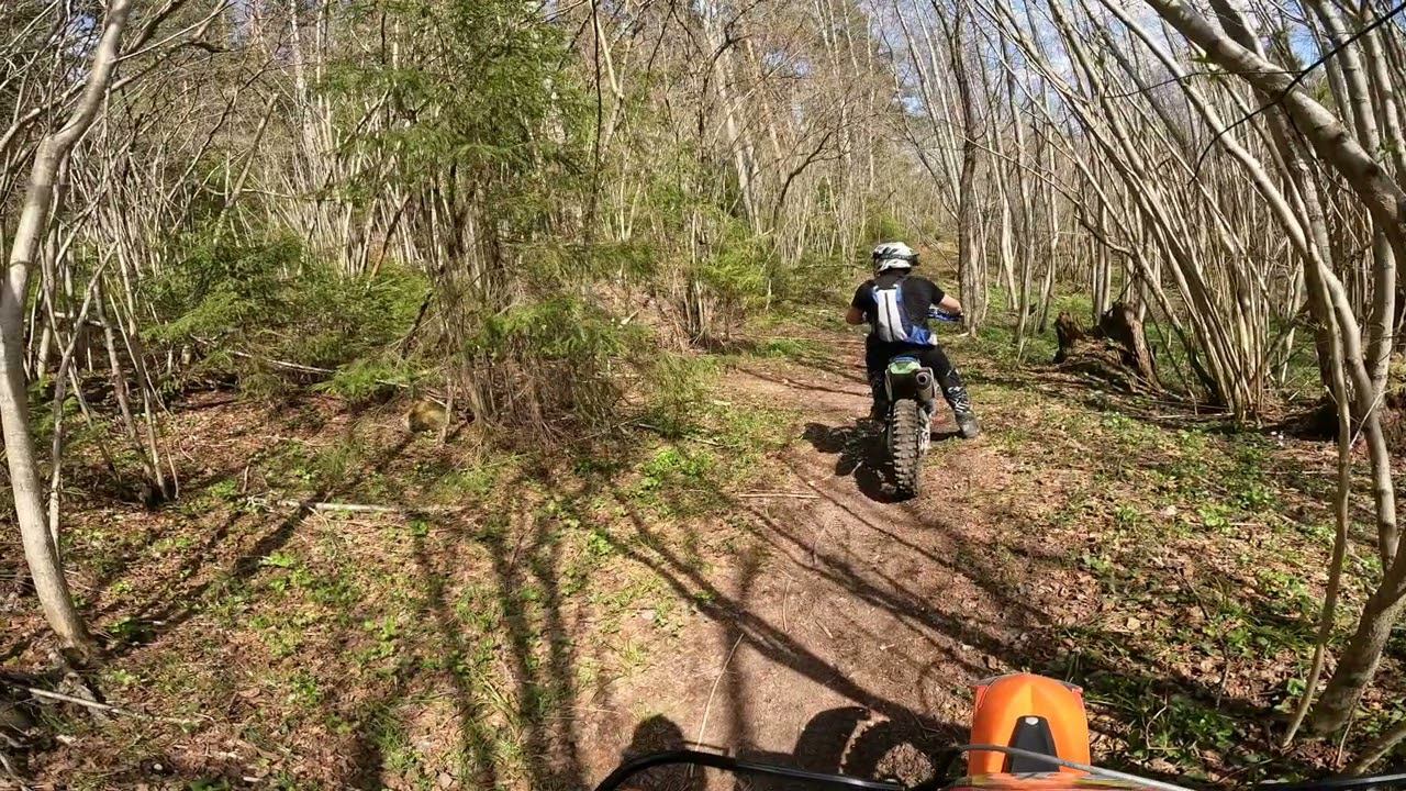 КТМ 200ЕХС смотреть онлайн