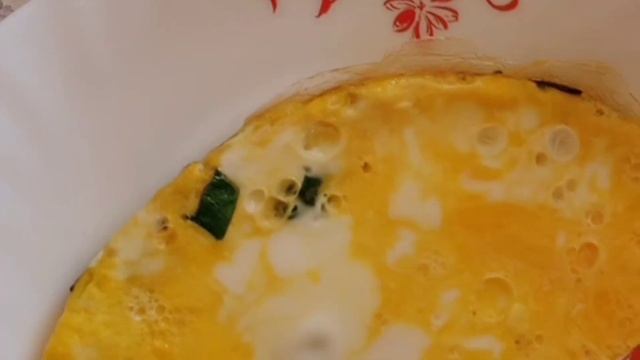 Жизнь в деревне.Полевые цветы.Царская яичница.Как заморозить зелень на зиму.