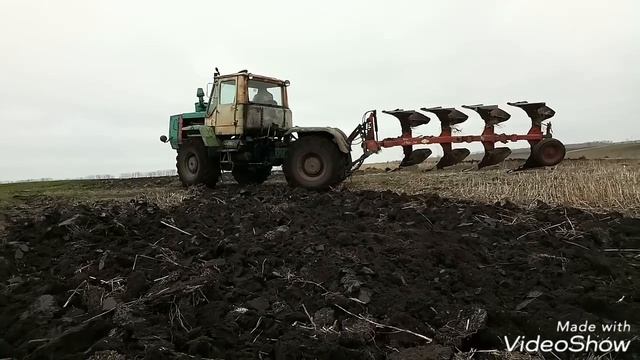 Оранка на т-150 з обиртовим плугом смотреть онлайн