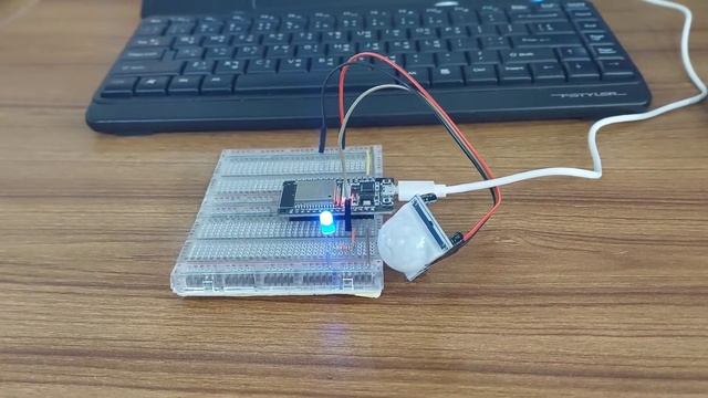 7. Interrupts || PIR Motion Sensor || Micro-Python Series. Learn with TheIoTGuy смотреть онлайн