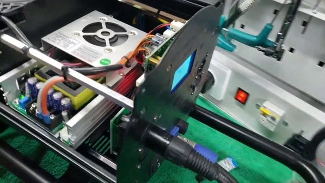 LED Follow Spot 600 , небольшой тюнинг. смотреть онлайн
