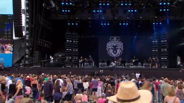 Ella Eyre - Deeper - Live At The Isle Of Wight Festival 2014