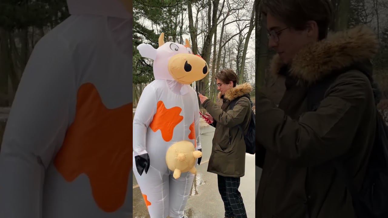 Студенты берут интервью у участников Масленицы! смотреть онлайн