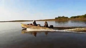 Лодка Казанка М под мотором Mecury 20 л.с. 4-х тактным с полезной загрузкой более 500 кг