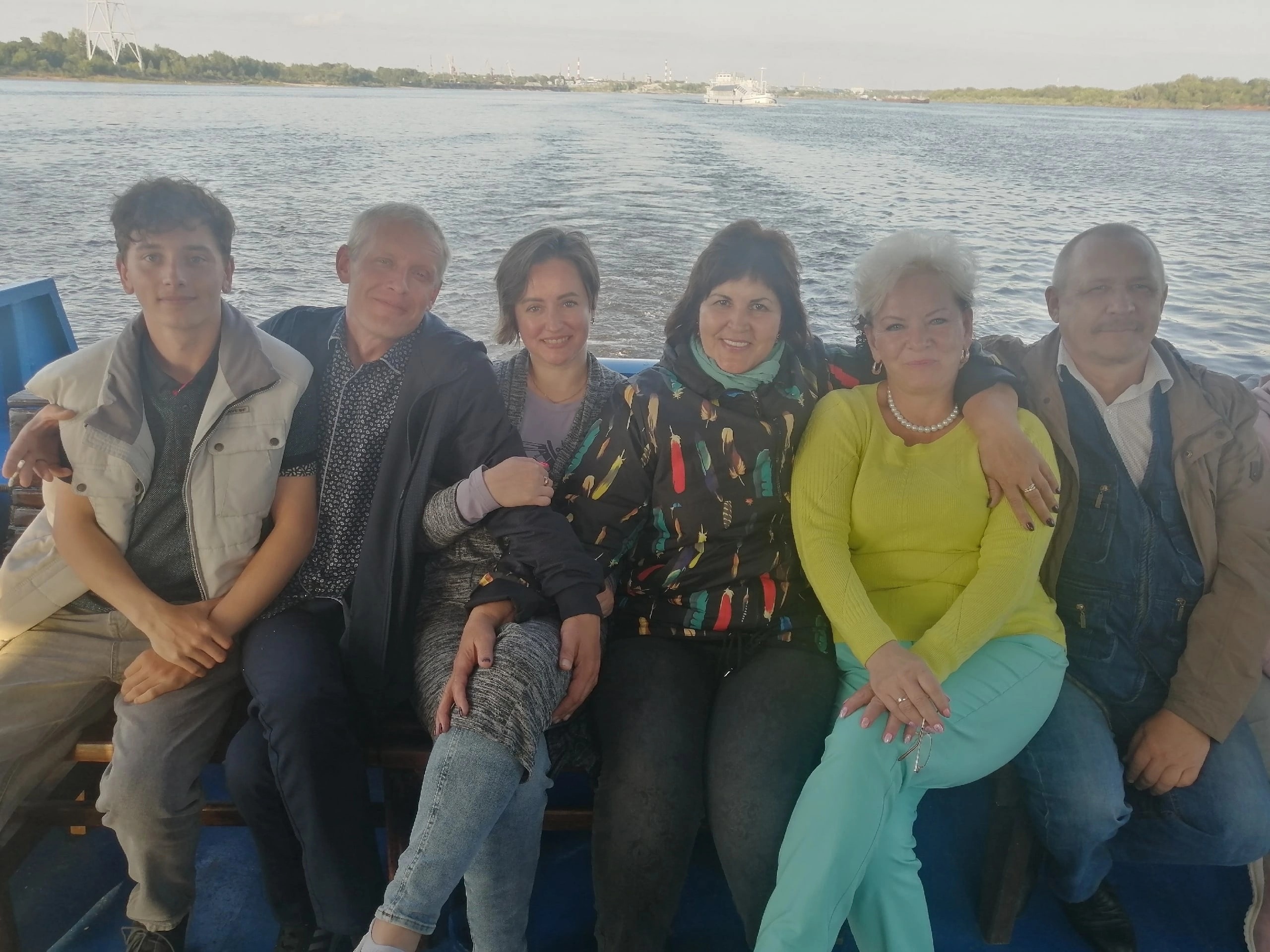 Под гармошку -Волга - Теплоход смотреть онлайн