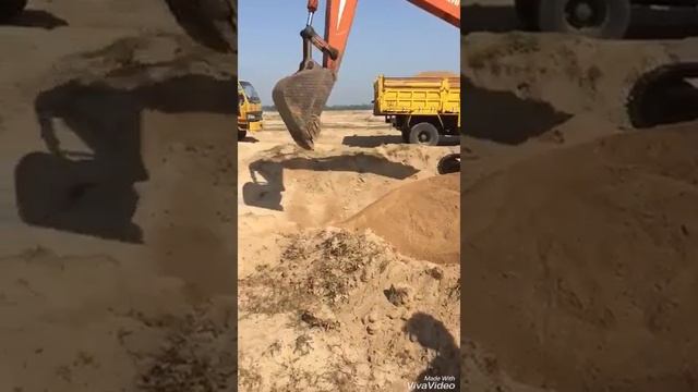 Sand loading by tata hitachi 200 смотреть онлайн