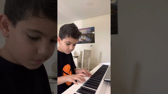Soft Mozart Dubai: Ziad (7) playing Für Elise with Metronome смотреть онлайн
