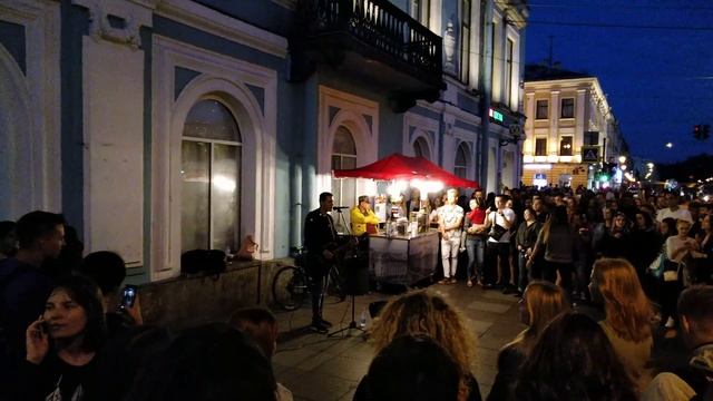 Парень зажег на Невском смотреть онлайн