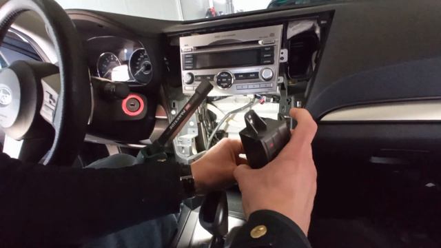 Subaru Outback IV 2009-2013 How To Remove Radio/Navigation Removal смотреть онлайн