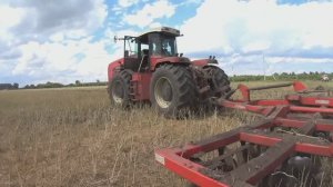 Трактор Buhler Versatile 2375.
