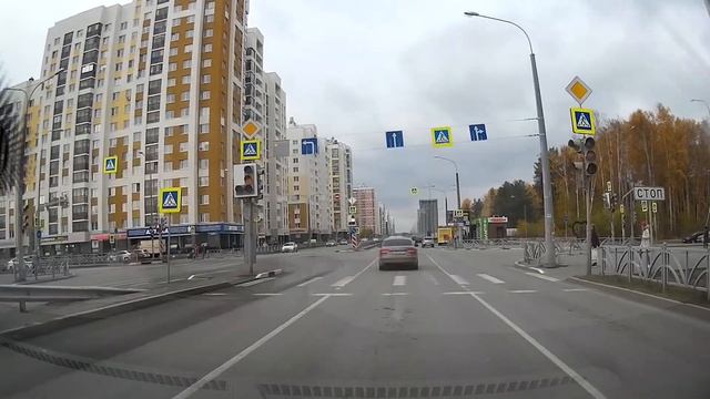 Geely Р247ОЕ196 проезд на красный не по своей полосе смотреть онлайн