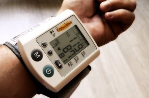 Как экстренно понизить артериальное давление без лекарств.mp4