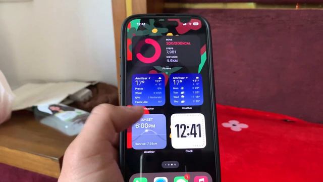 iPhone 15 Pro Full Review on iOS 17.3 - Should you update смотреть онлайн