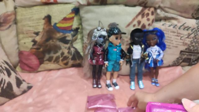 на на на (или ха ха ха 😁😉) минис, такая милая не хочется выпускать из рук смотреть онлайн