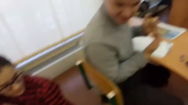 Урок ИЗО и попытка нарисовать несколько поняшек смотреть онлайн