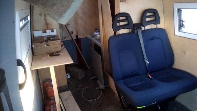 Постройка автодома. 6 серия. Верхние шкафчики, фен, потолок. смотреть онлайн