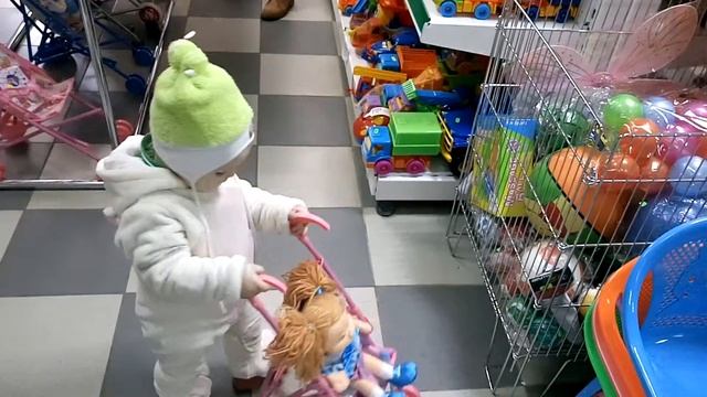 Новая игра. Коляска. Кукла. смотреть онлайн
