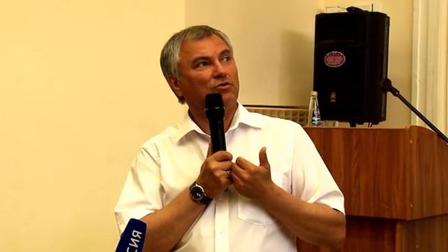 Молодые врачи рассказали Вячеславу Володину, почему решили остаться работать в своих районах смотреть онлайн