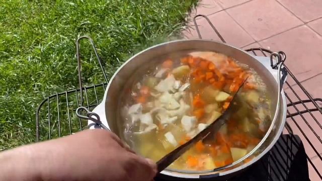 Чем заняться на самоизоляции? Готовим вкусный солдатский суп. Рецепт супа с тушенкой. Суп быстро. смотреть онлайн