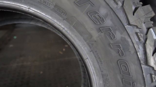 BF GOODRICH KM3 Tyres 32' inch on Pajero Gen 2.5 Blister Fender LWB 2.8TDI - 265/75/16 - Fitment смотреть онлайн