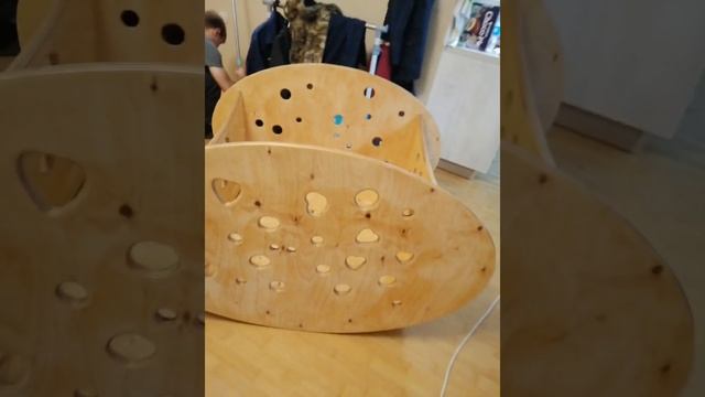 Ждём внучку из роддома, сделал колыбельку смотреть онлайн