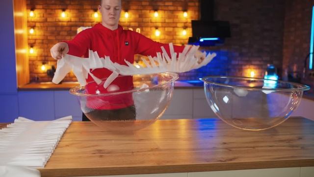 I Made A Giant 352 - Pound Chupa Chups смотреть онлайн