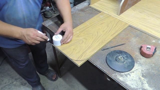 Сделал полезную вещь из старого шифоньера. смотреть онлайн