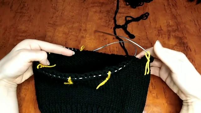 Шапочка с вышивкой (быстро, легко, красиво) справится даже новичок