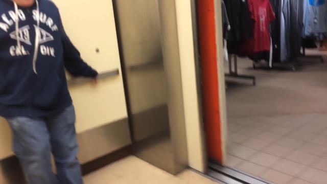 Vertical Misbehavior II (What's JCPenney in Sunrise Doing Today?) смотреть онлайн