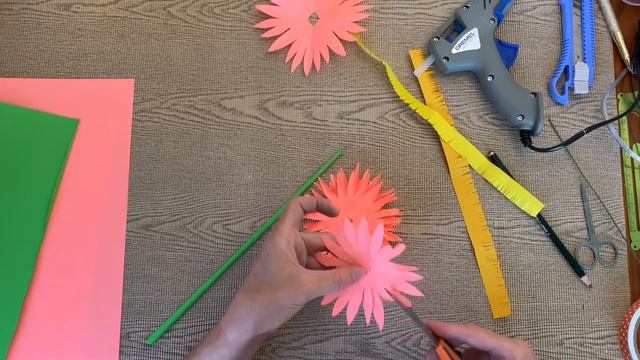 Как сделать герберу за 5 минут? Beautiful paper flower. смотреть онлайн