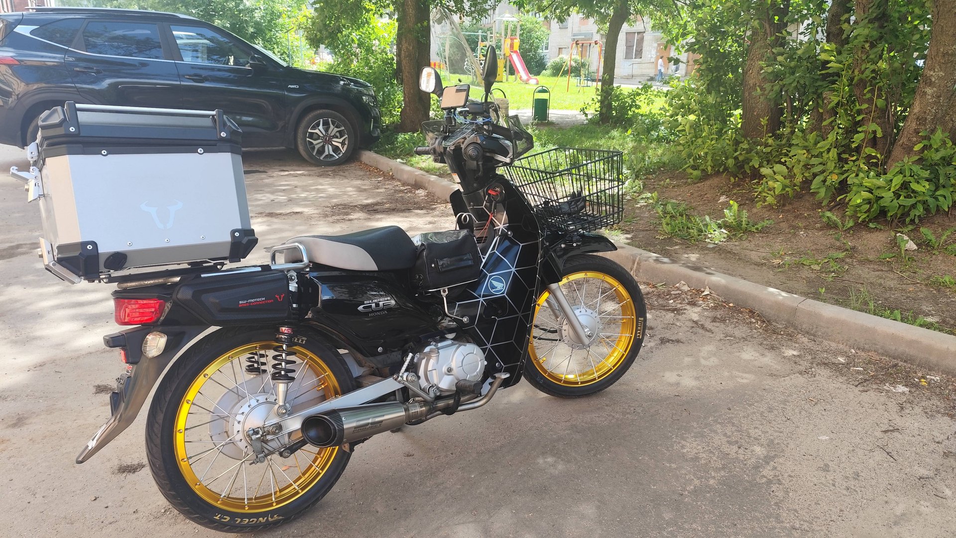 HONDA SUPER CUB AA04 КУРЬЕР Ч.24 и Ч.25 ВЫЕЗД ПОСЛЕ ЗАМЕНЫ РОЛИКА смотреть онлайн