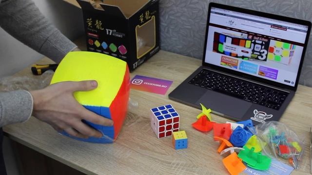 САМЫЙ БОЛЬШОЙ КУБИК РУБИКА В МИРЕ l ОБЗОР YUXIN 17X17X17 смотреть онлайн