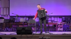 "Тёмная ночь" и "Цыганочка" в исполнении виртуоза Сергея Козубенко и ансамбля "Вечёрка"