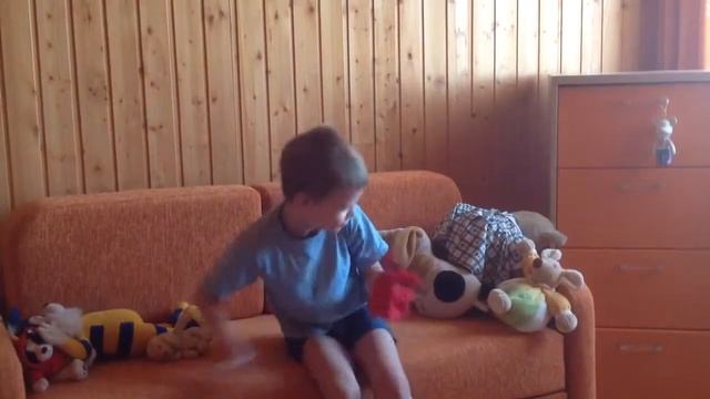 Видео-отзыв в мягкой мебели фабрики Ладья! смотреть онлайн