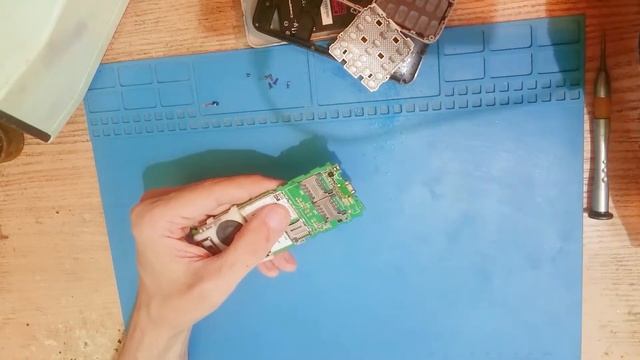 Продлеваем жизнь кнопочному телефону FLY DS120 (зарядка) смотреть онлайн
