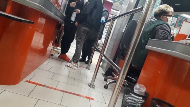 чо там по масочному режиму, не продают без маски продукты смотреть онлайн
