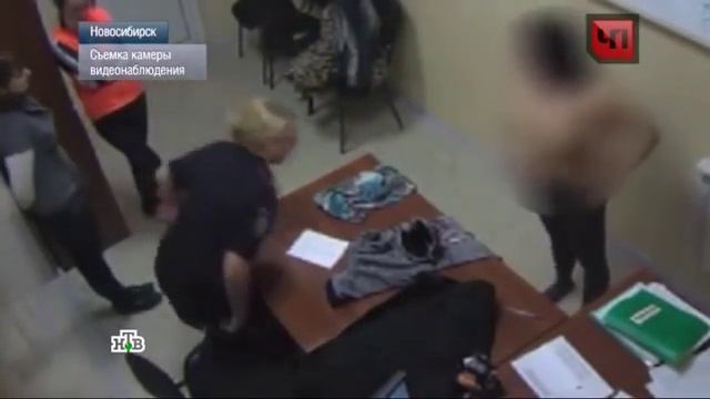 Охранники ТЦ заставляли покупательниц раздеваться а снятое видео выкладывали в интернет смотреть онлайн