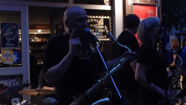 Les Fossoyeurs - Police Armée - Bar de la Poste - 20.06.15 смотреть онлайн