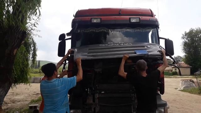 Ох, никуя себе - Как снять капот на Scania R420