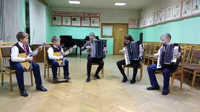 А. Коробейников «Верхом на лошадке», исполняет Ансамбль "Ручеёк", 12-14 лет, Беларусь смотреть онлайн