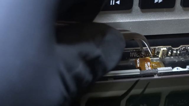 MACBOOK AIR SCREEN & BACKLIGHT CABLE INSTALL A1369 HOOKUP