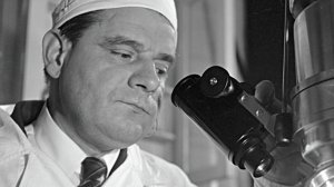 Легенды науки Михаил Чумаков.