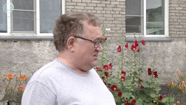 Жители дома на улице Фабричной в Новосибирске вынуждены мириться с антисанитарными условиями смотреть онлайн