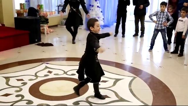 Лезгинка в нальчике 2017 смотреть онлайн