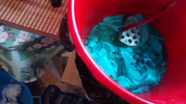 Как покрасить пряжу. Чем покрасить пряжу. Пряжа для ковриков, Крашу, мотаю в клубки смотреть онлайн